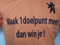 EK T-shirt 'Maak 1 doelpunt meer,dan win je!'